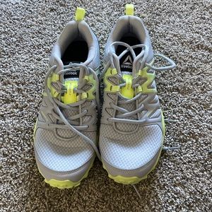 Reebok real flex tennis shoe size 9